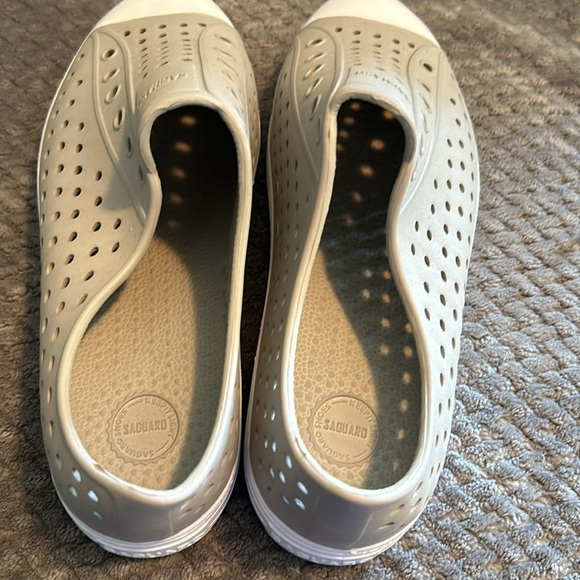 Saguaro women’s water shoes 39 / 8.5 - Picture 2 of 3